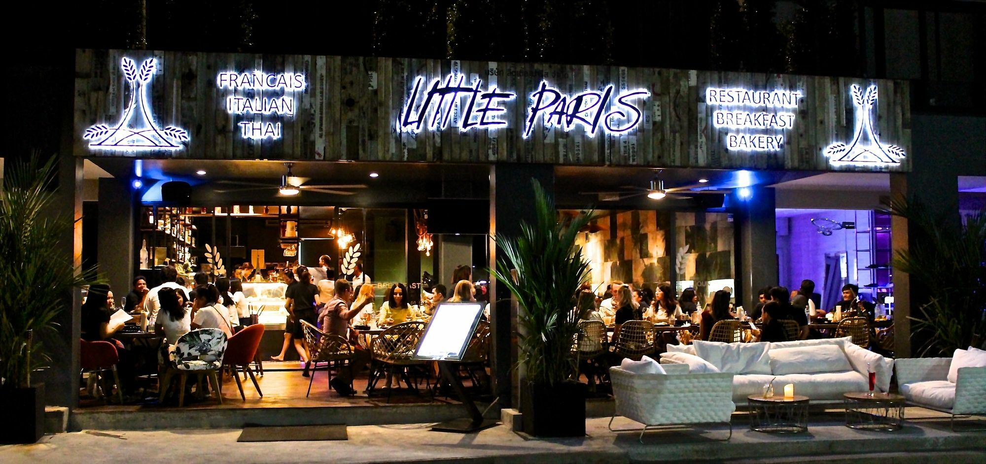Апартаменты Little Paris Пхукет Экстерьер фото